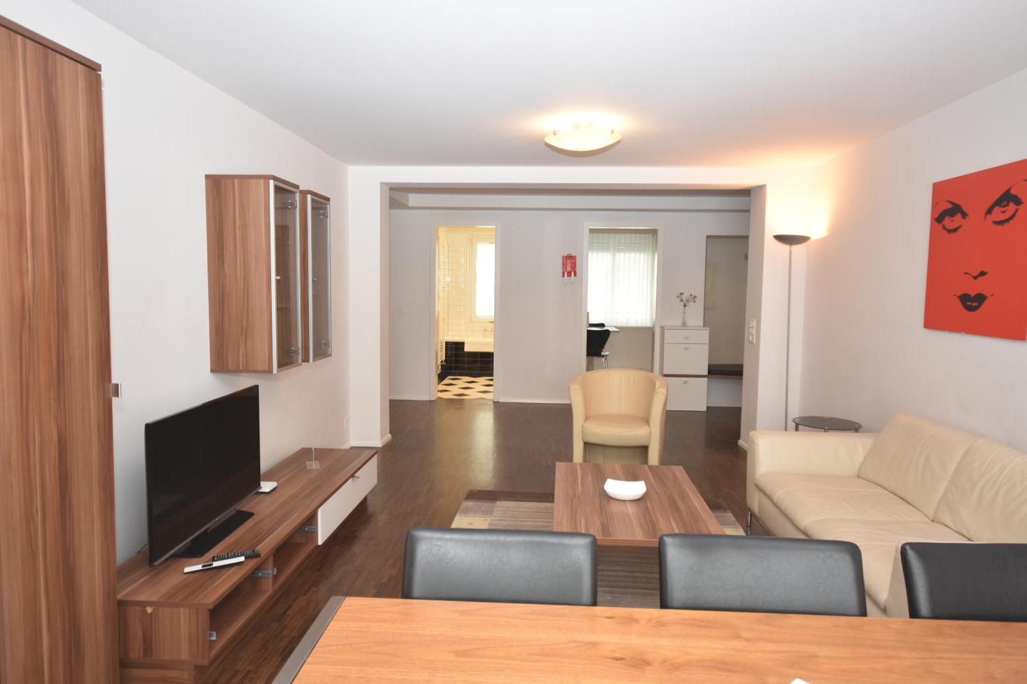 Stylish 2Br Near Lake - Flower 3 Zurich Ngoại thất bức ảnh
